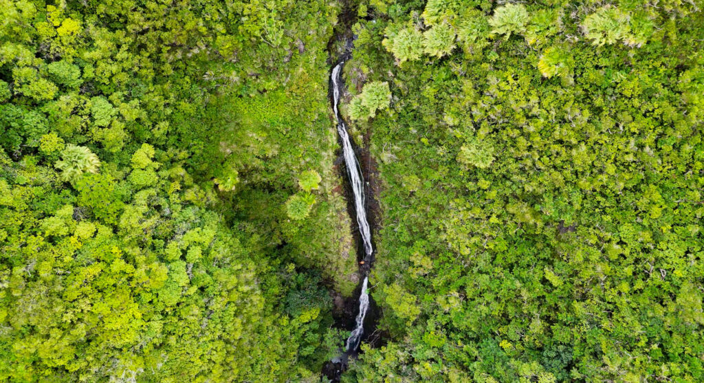 Lulumahu falls oahu rappelling