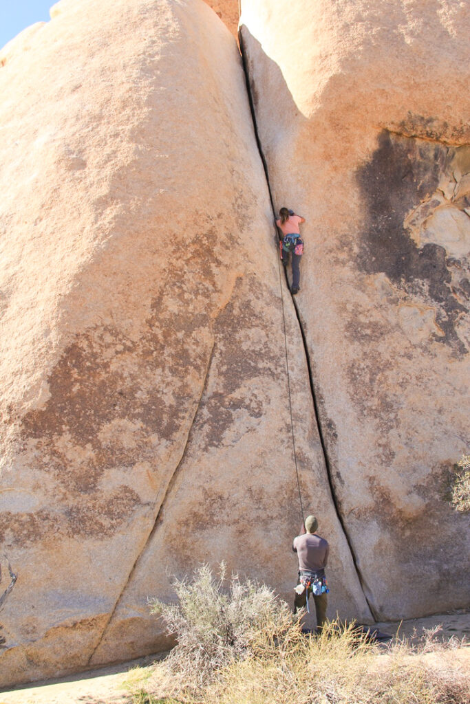 beginner trad climbs Joshua Tree